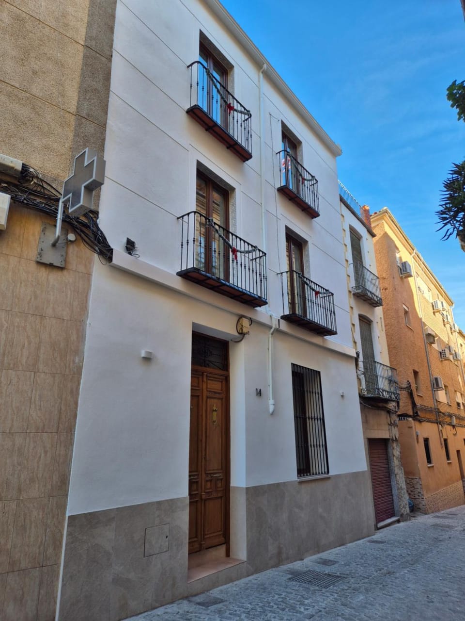 Facade/entrance