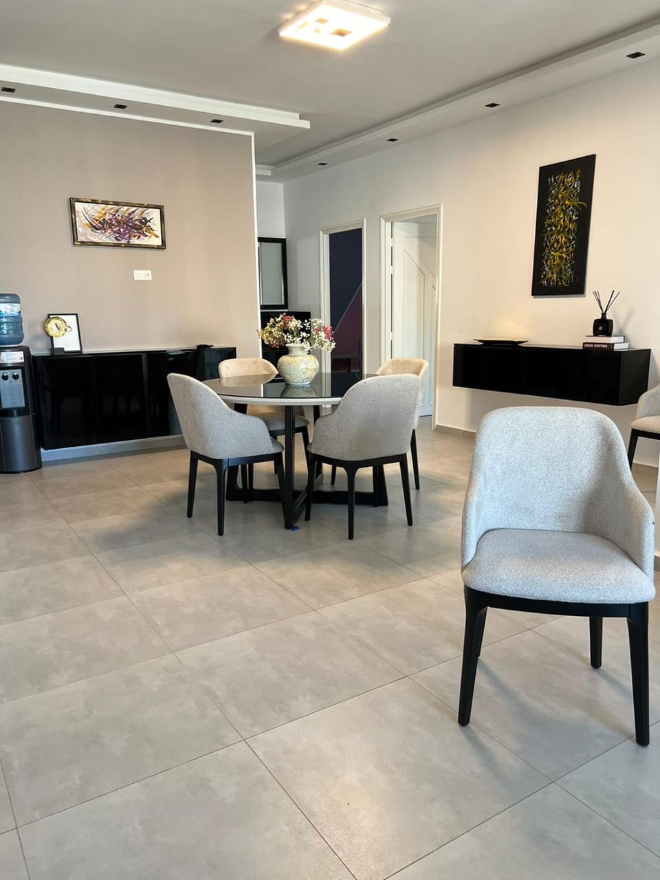 Living room, Seating area, Dining area