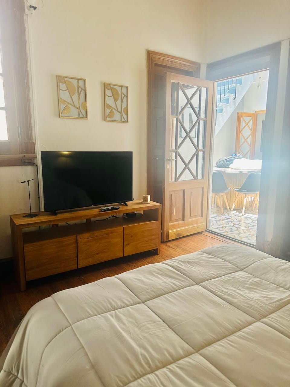 Bed, TV and multimedia, Photo of the whole room, Evening entertainment