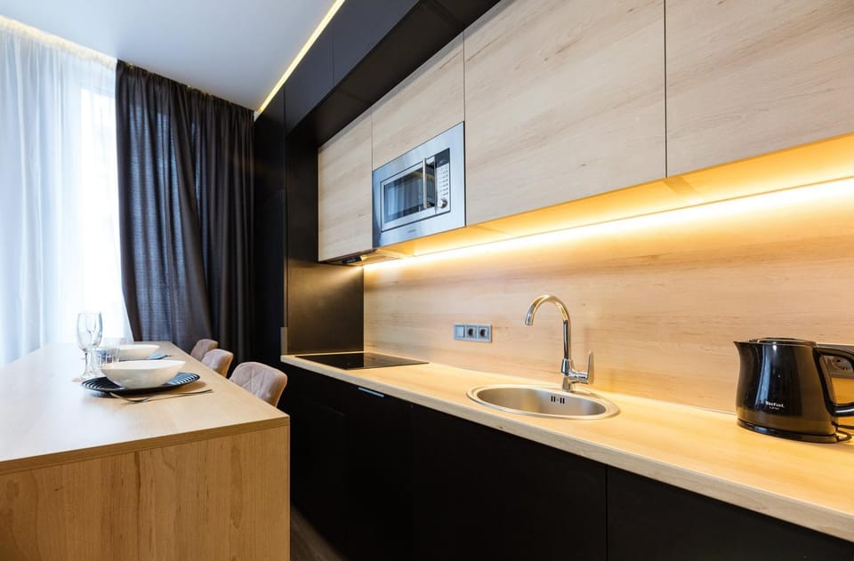 Kitchen or kitchenette