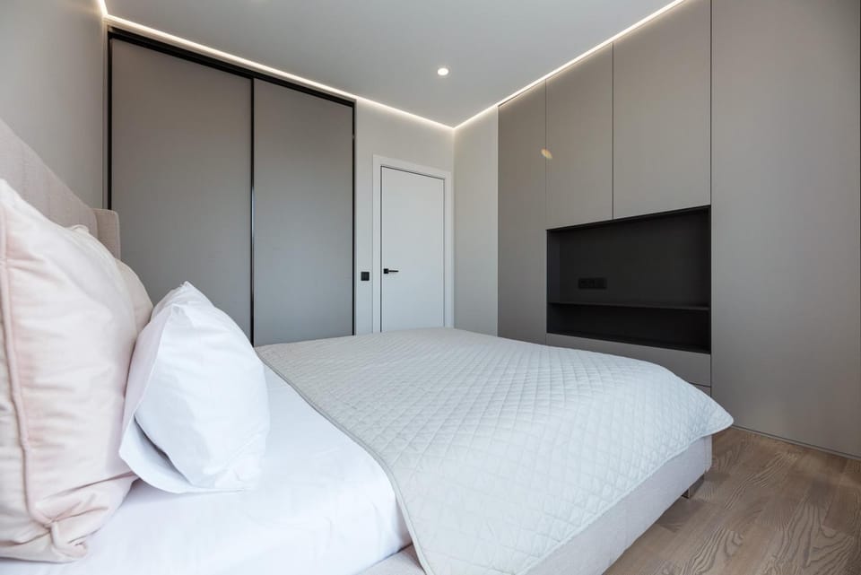 Bed, Photo of the whole room, Bedroom, wardrobe