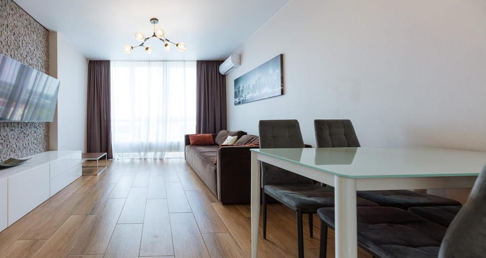 Communal lounge/ TV room, TV and multimedia, Kitchen or kitchenette, Living room, Seating area, Dining area