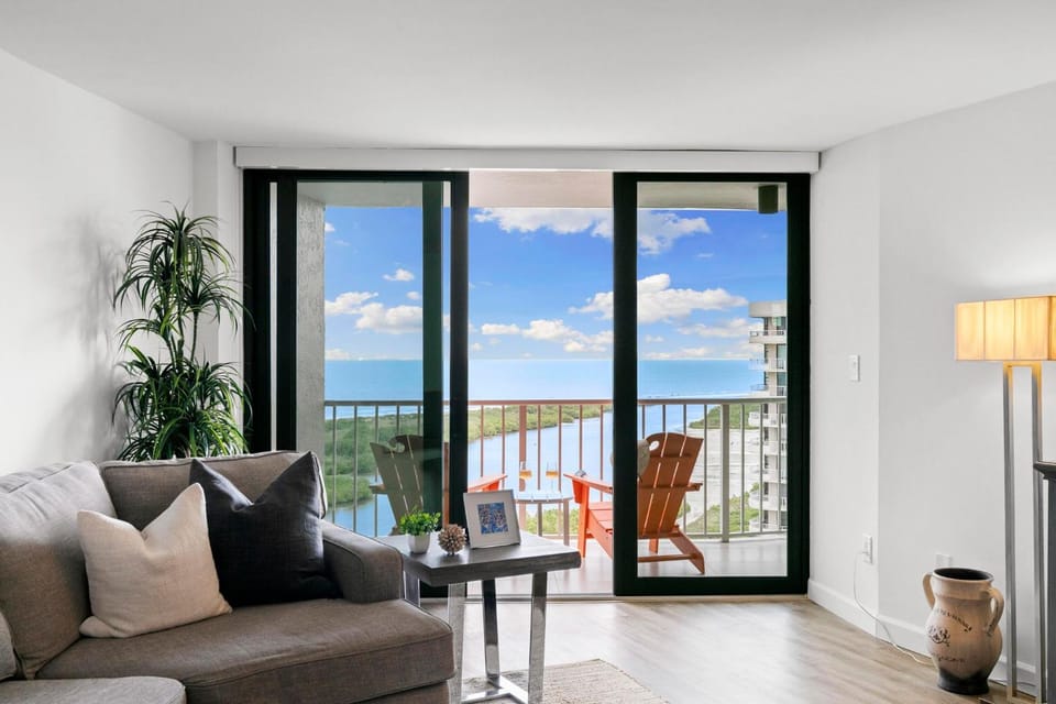 View (from property/room), Living room, Pool view, Sea view