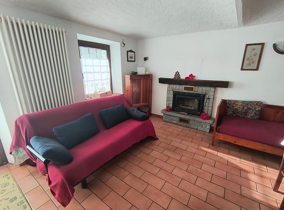 Masy en Pierre- Maisons de Charme- Caratteristico Appartamento con tre camere e due bagni Apartment in Aosta Valley, Italy