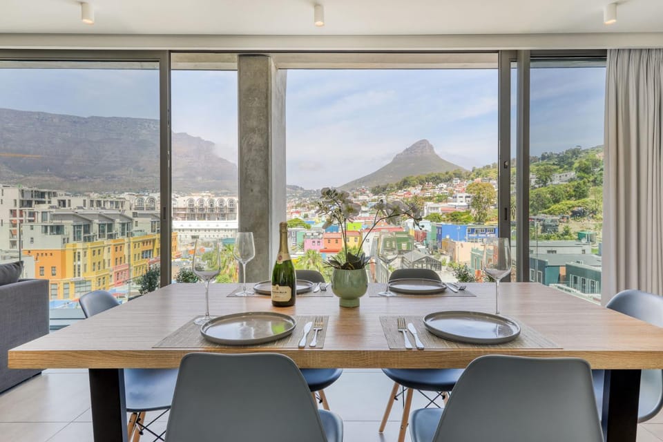 Day, Natural landscape, View (from property/room), Dining area, Mountain view