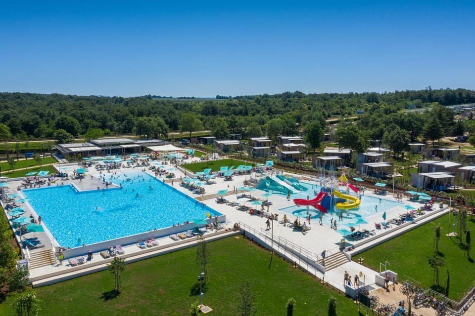 Bird's eye view, Pool view, Swimming pool
