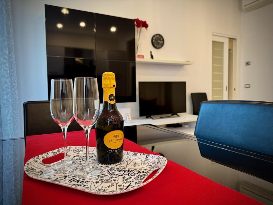 TV and multimedia, Living room, Evening entertainment, Drinks
