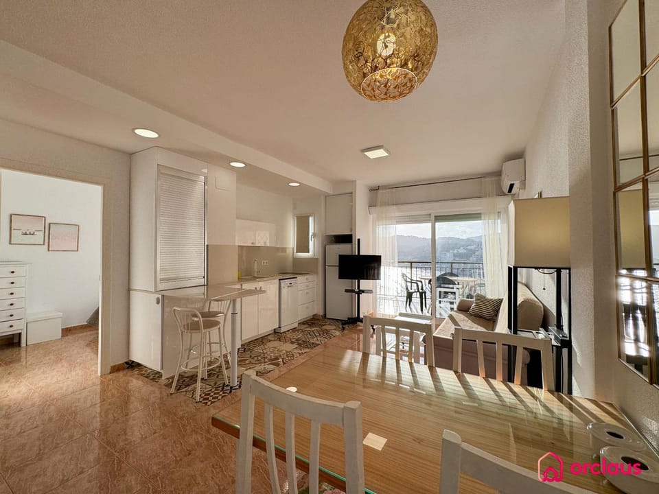 TV and multimedia, Kitchen or kitchenette, Living room, Dining area, Sea view, air conditioner
