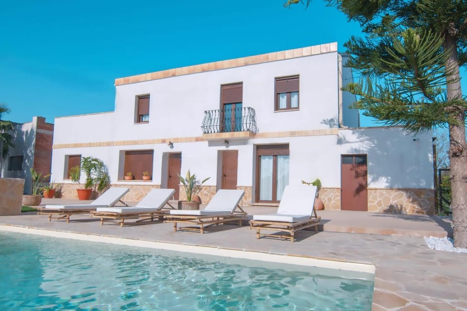 Pool view, Swimming pool, sunbed