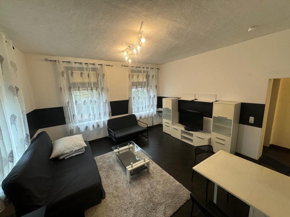 Bed, TV and multimedia, Living room, Bedroom