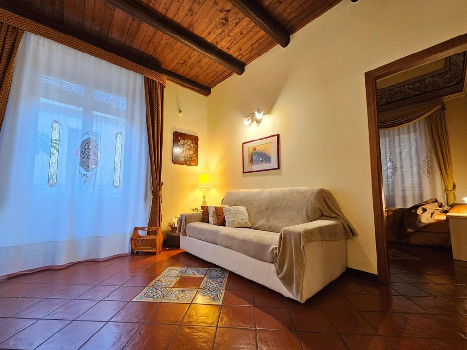 Bed, Living room