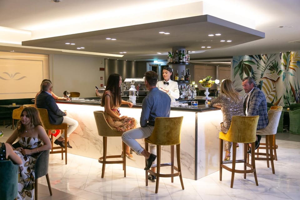 Lounge or bar