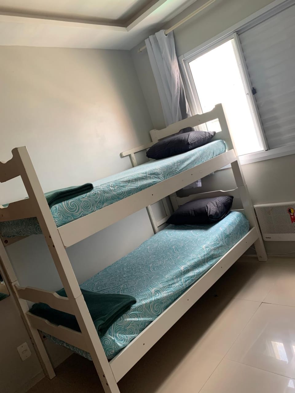 Bedroom, bunk bed