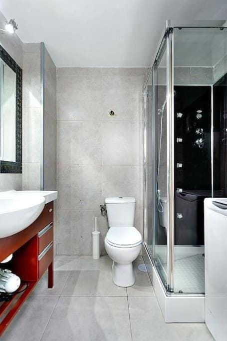 Estudio completo piscina y playa en Candelaria Tenerife Apartment in Canary Islands