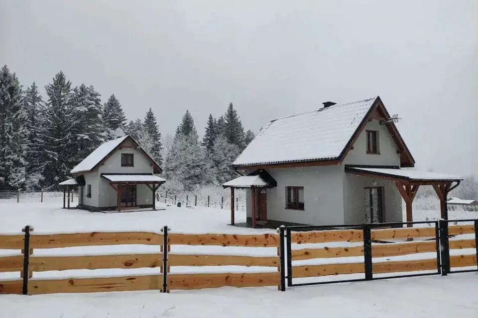 Property building, Day, Natural landscape, Winter