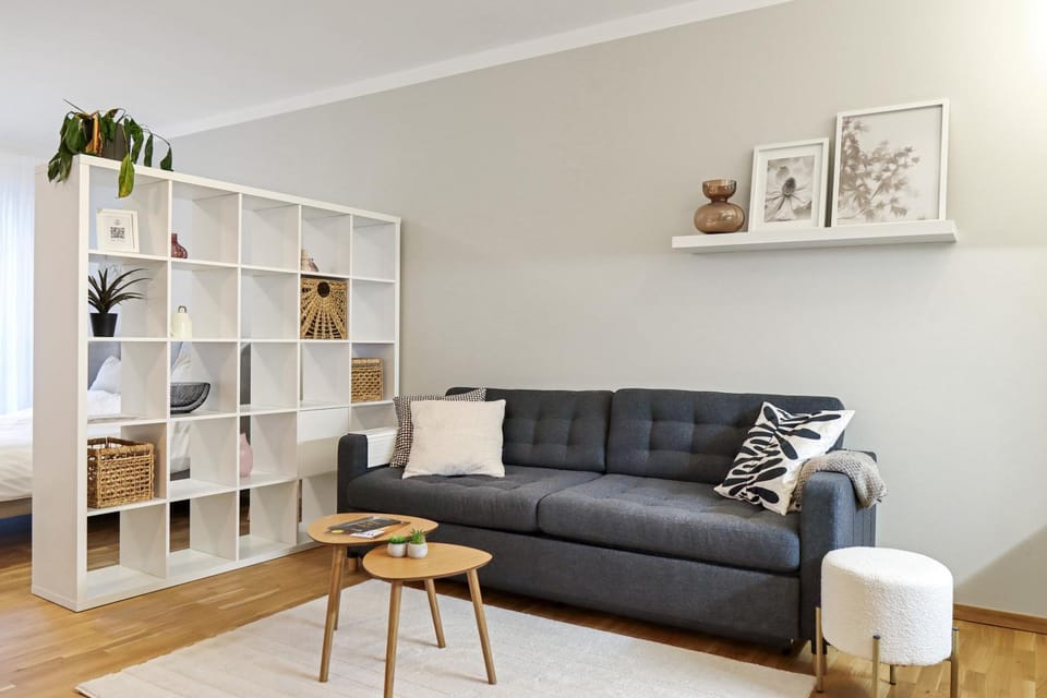 Bed, Living room