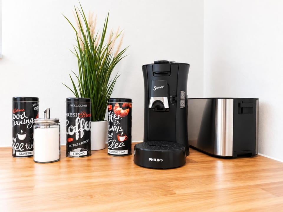 Coffee/tea facilities, kitchen