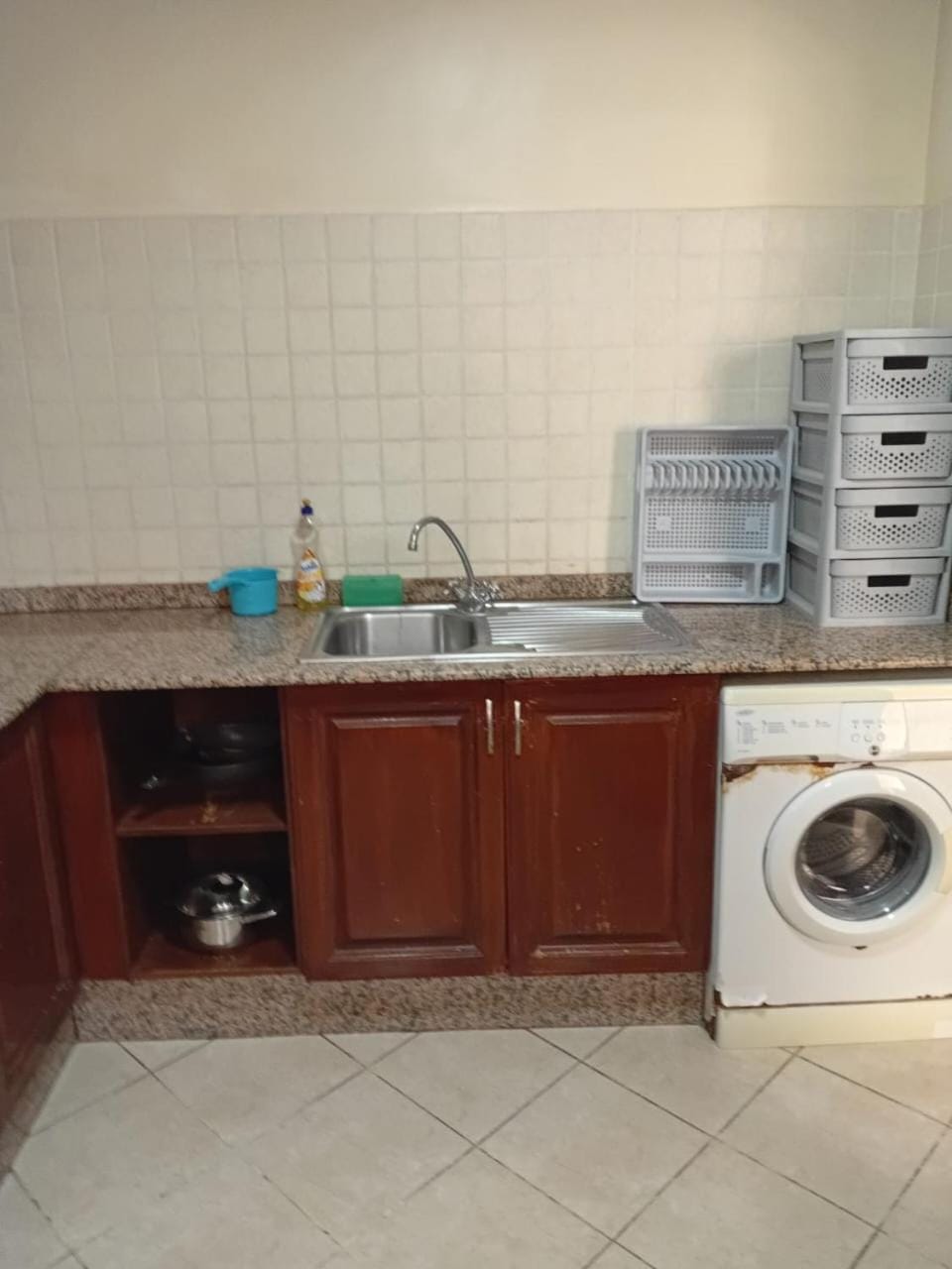 Kitchen or kitchenette, dishwasher, washing machine, dryer