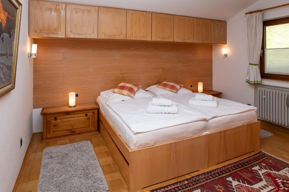 Alpenkönig by Loewenherz Apartment in Mittenwald