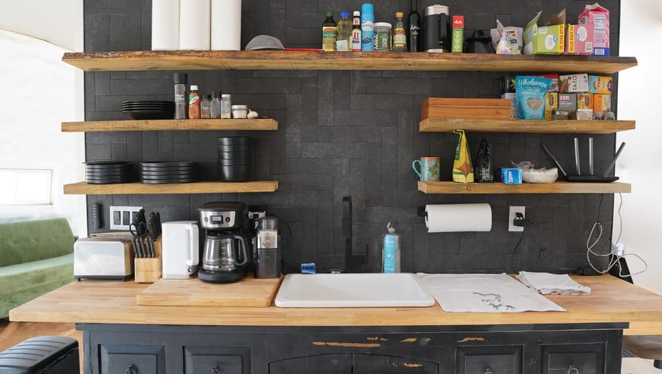 Coffee/tea facilities, Kitchen or kitchenette, toaster