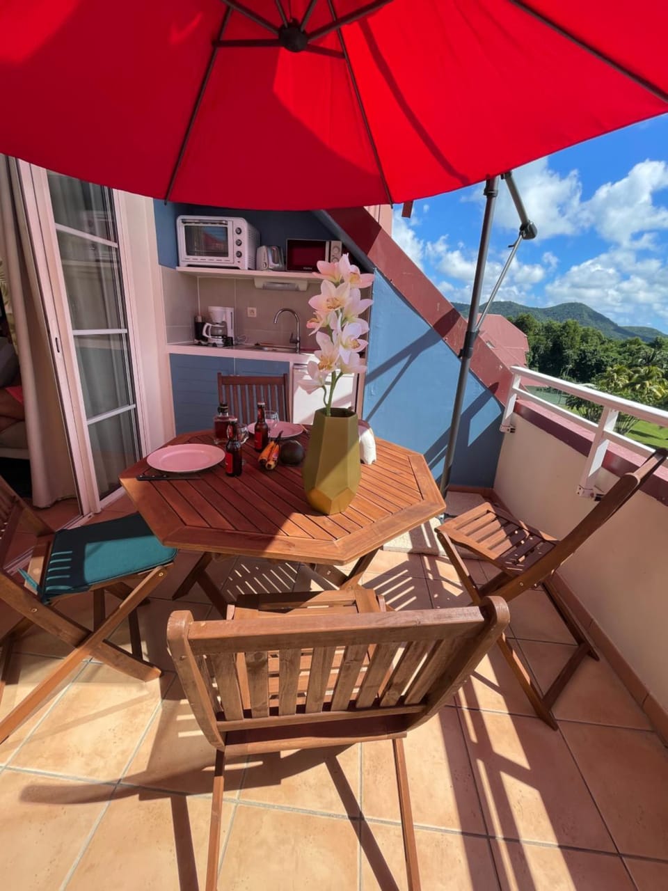 Patio, Dining area