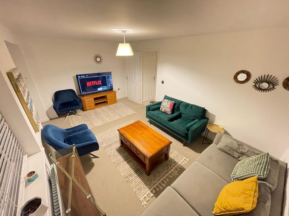 TV and multimedia, Living room, Seating area