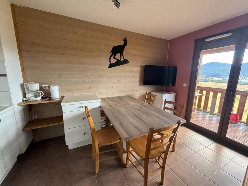 Spacieux 3 pièces en montagne pour 6 pers. avec balcon - FR-1-593-118 Apartment in Catalonia
