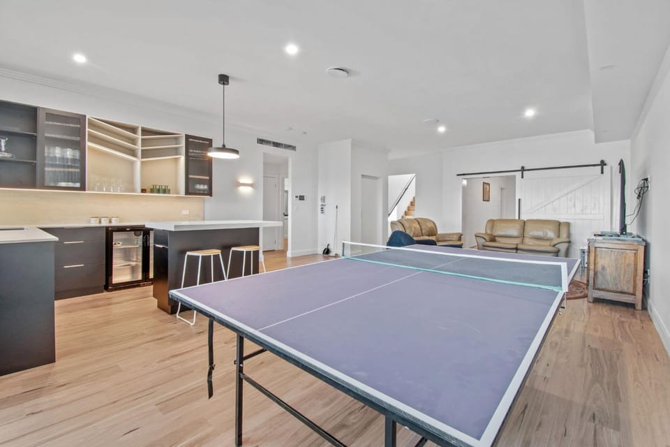 Table tennis