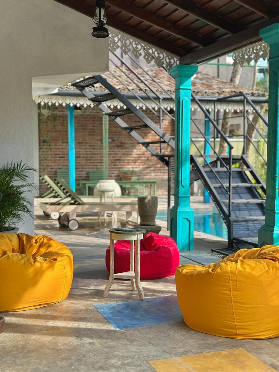 Patio, Day, Seating area
