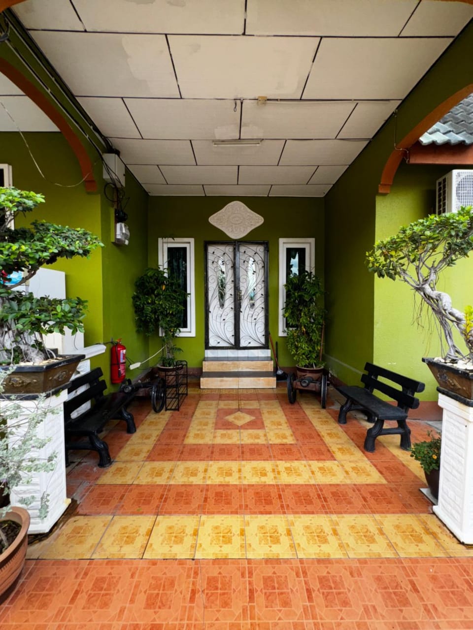 Property building, Seating area