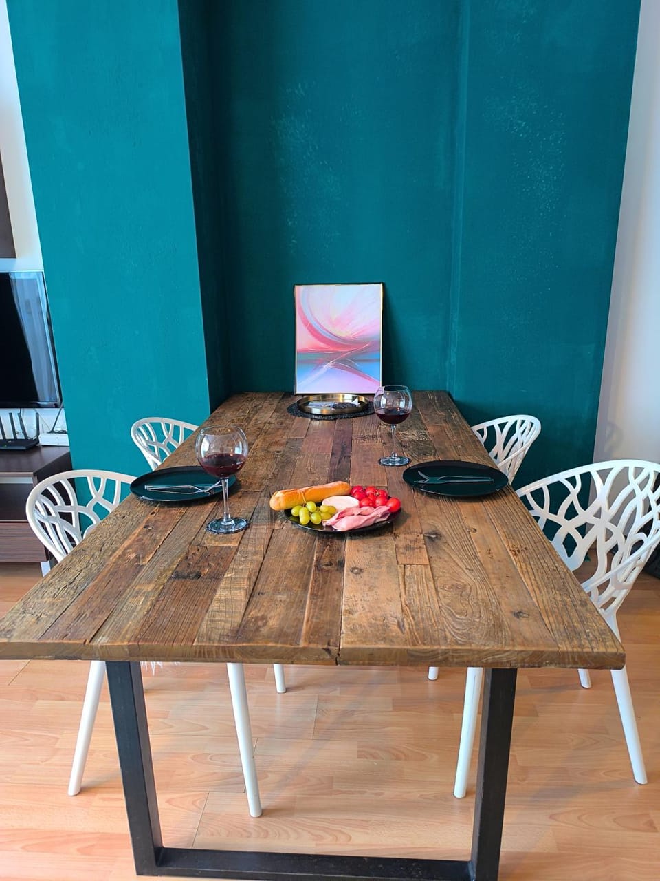 Living room, Seating area, Dining area