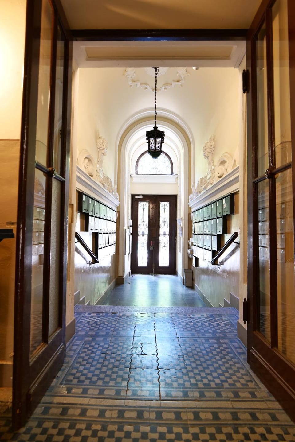 Facade/entrance