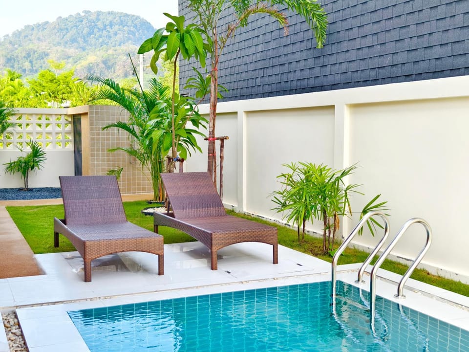 Garden, Swimming pool