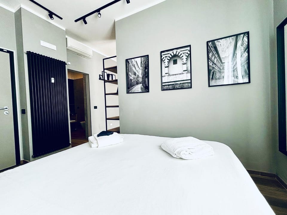 Bed, Photo of the whole room, Bedroom, wardrobe