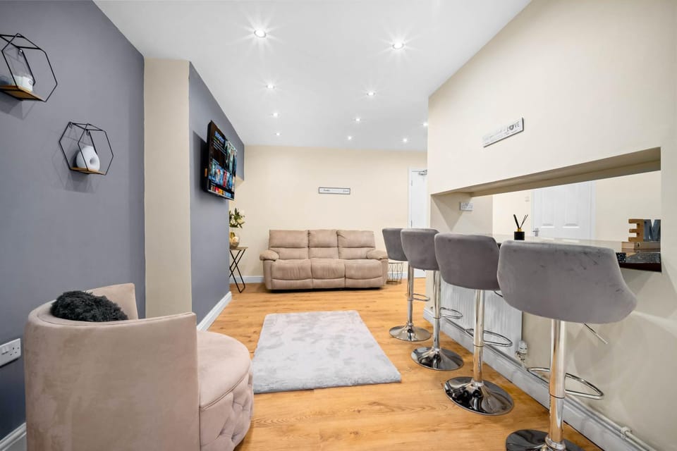 TV and multimedia, Living room, Seating area