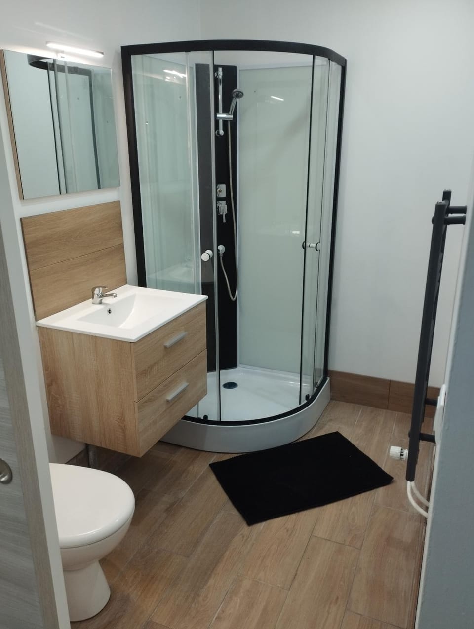 Shower, Toilet, Bathroom