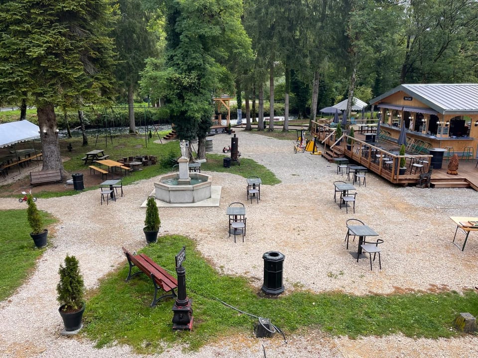 Lounge or bar, Garden view