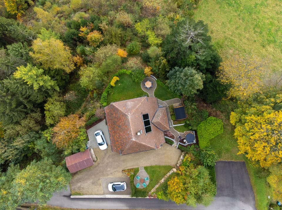 Property building, Bird's eye view, Area and facilities, Parking
