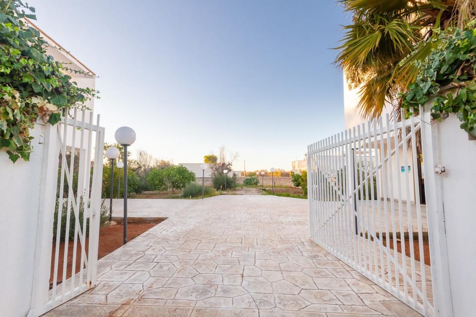 Off site, Day, Other