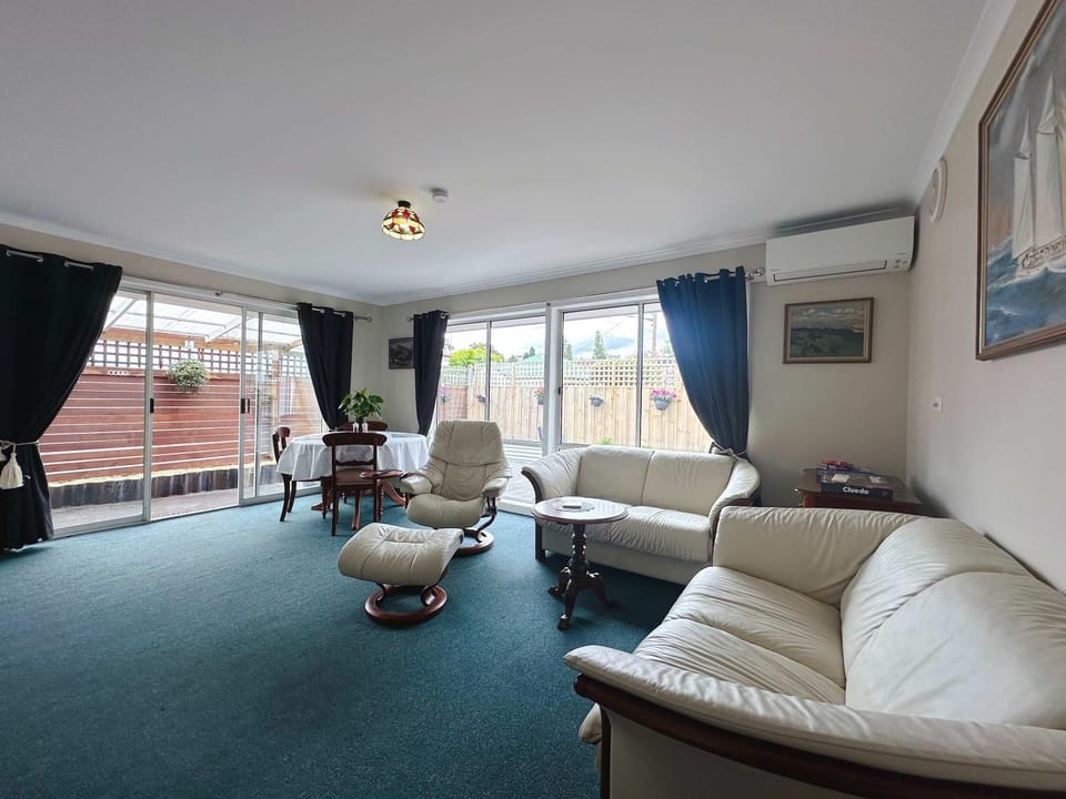 Kings Corner - 5min to CBD & 20min to Airport House in Tasmania