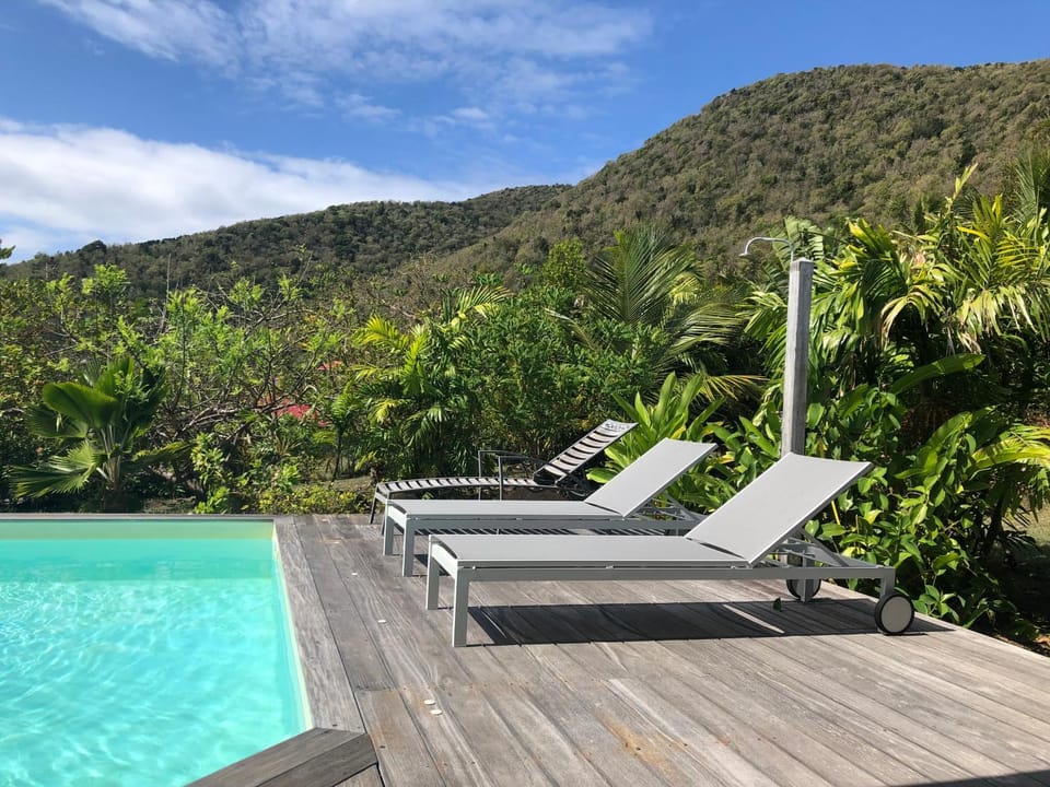 Shower, Day, Natural landscape, Garden, Balcony/Terrace, Garden view, Mountain view, Pool view, Swimming pool, sunbed
