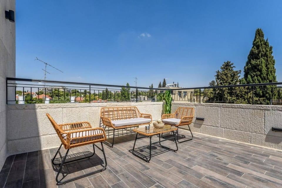 Property building, Balcony/Terrace