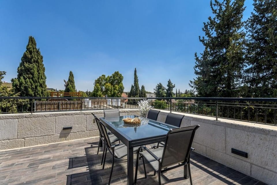 Property building, Balcony/Terrace