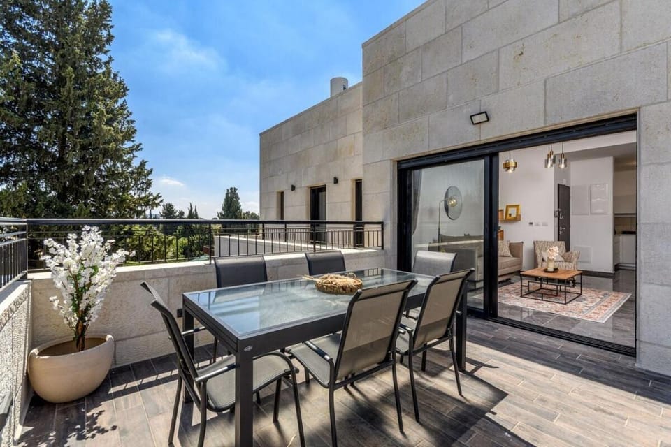 Property building, Balcony/Terrace