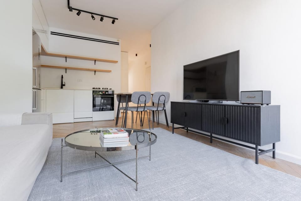 TV and multimedia, Kitchen or kitchenette, Dining area, Evening entertainment, oven