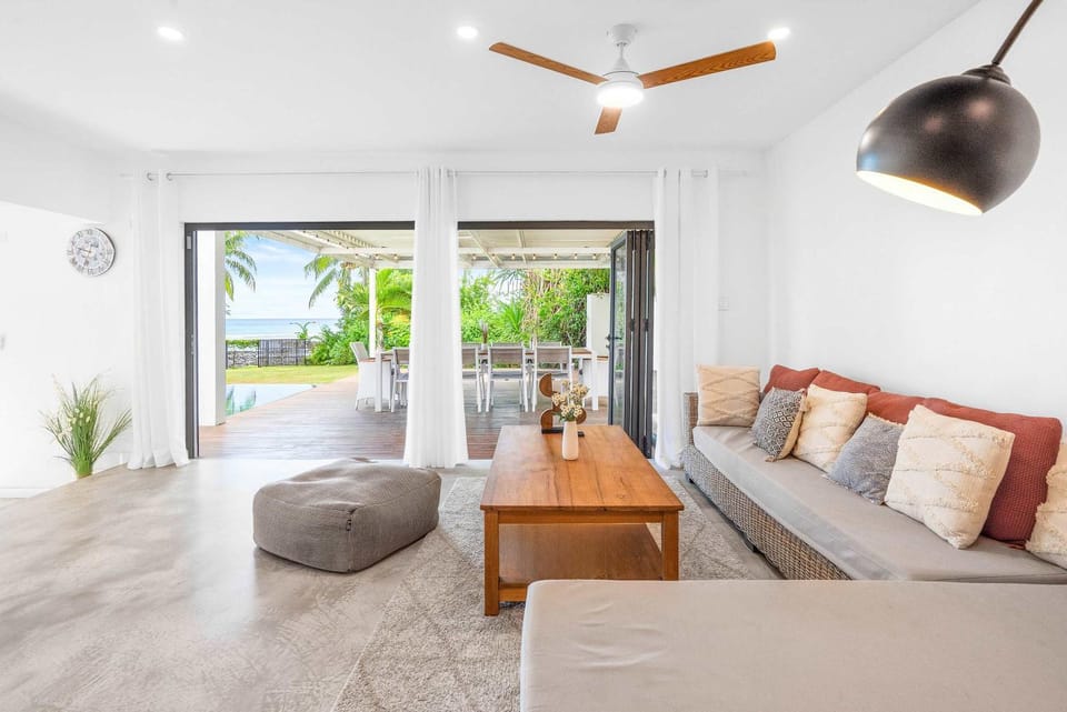 Villa Ki-Ma - Beachfront Stay at Trou-aux-Biches Villa in Mauritius