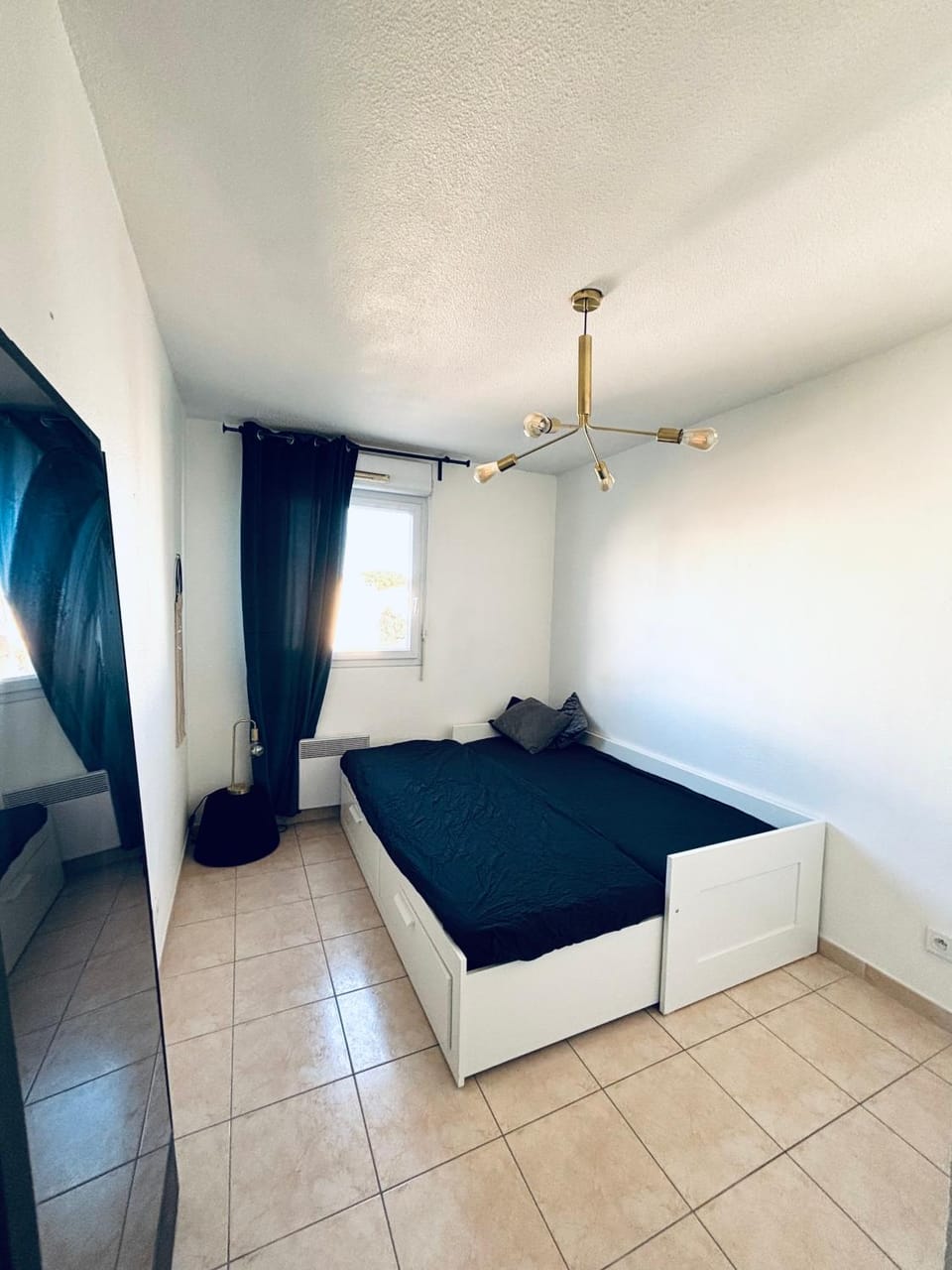 Le Nicol's-PISCINE-PARKING-WIFi-Clim Apartment in Béziers
