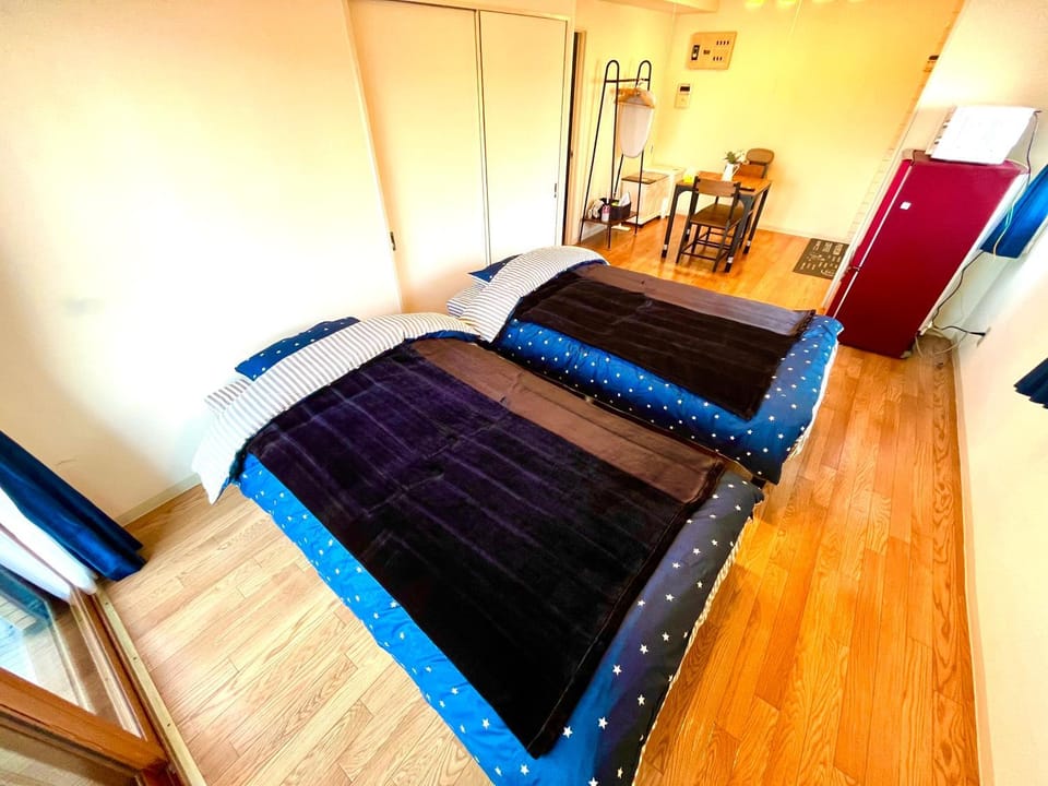 Bed, Living room, Photo of the whole room, Bedroom