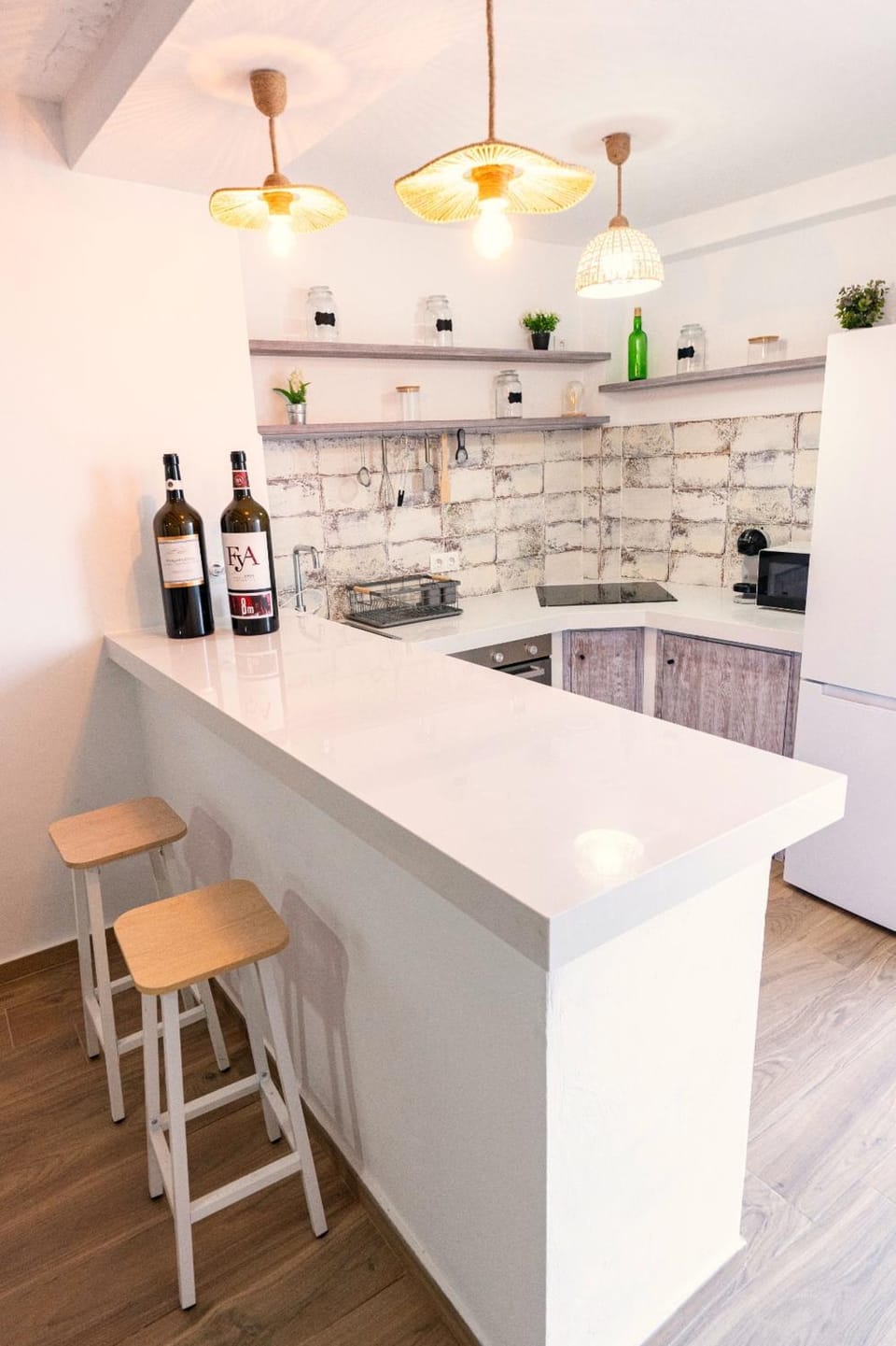 Kitchen or kitchenette, microwave, stove