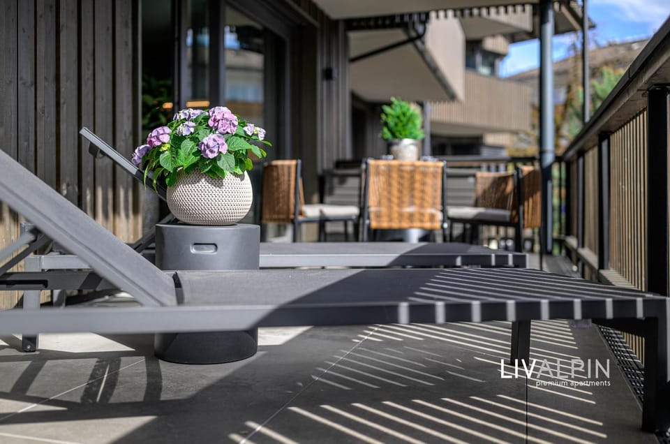 Balcony/Terrace, Balcony/Terrace